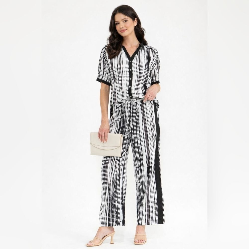 Black & White Printed Button-Up Top & Pants Two-Piece Set